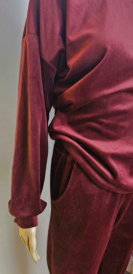 Velúrová súprava, l