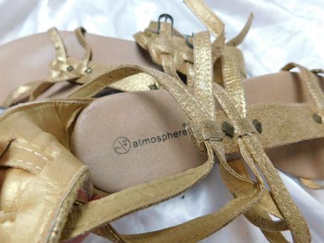 Pekne zlaté gladiátorky, atmosphere,41