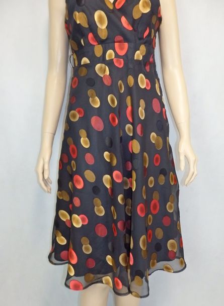 Kvalitné elegantné šaty, 40