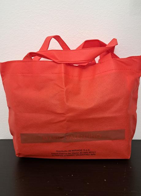 Valentino kabelka, valentino