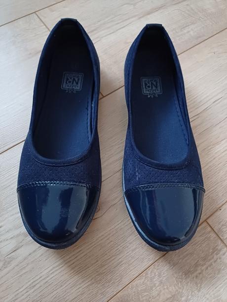 Modré balerinky, 37