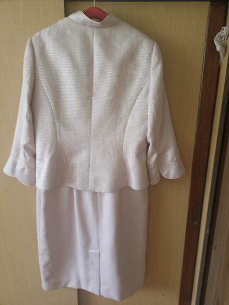 Kostým pre svadobnú mamu, 46