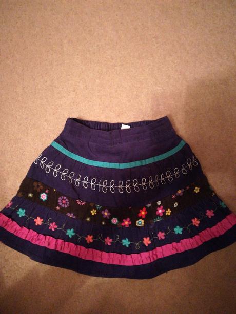 Mencestrova suknicka, 104