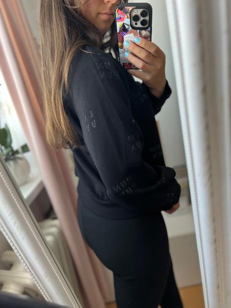 Mikina, l