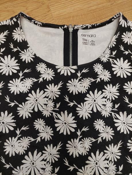 Cierne elegatne tricko s margaretkami, esmara,s
