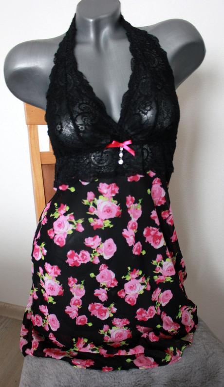 Kvetovana nocna kosela s cipkou, s