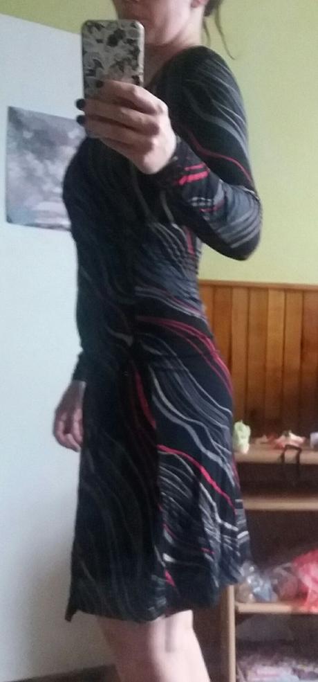 Šaty zavinovacieho strihu, 36