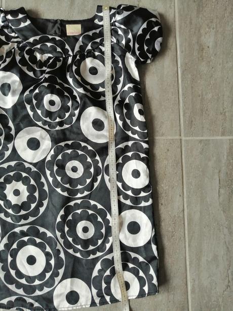 Čiernobiele šaty v134-140,8-9r., 134