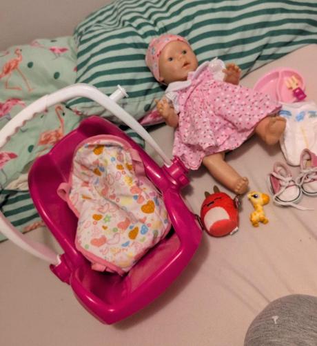 Bábika bábätko s príslušenstvom,
