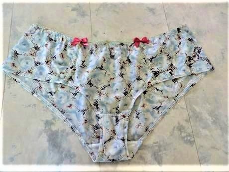 Ľahké hodvábne gaťky, xl