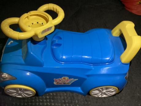 Detske auto odrazadlo s poškodením,