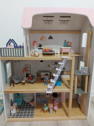 Domček pre bábiky, 