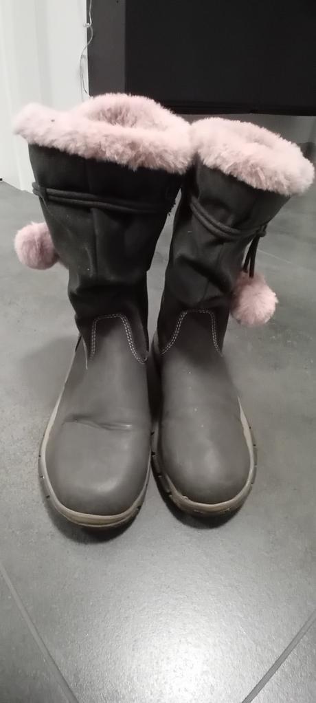 Čižmy s poštou, graceland,35