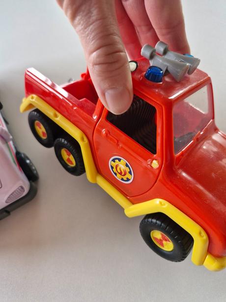 Autobus požiarnik sam, 