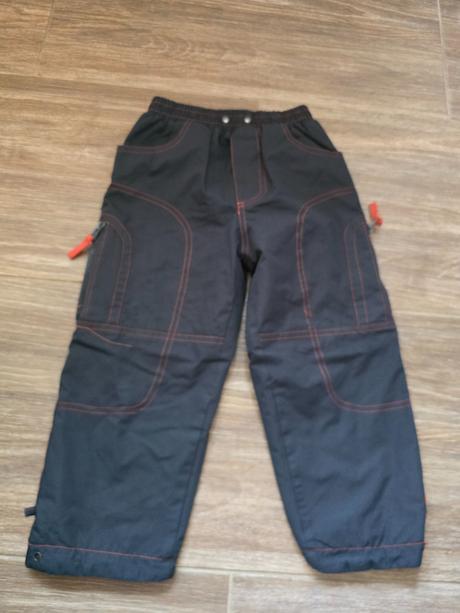 Nohavice č.104, 104