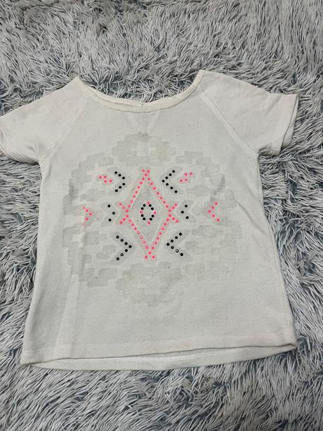 Dievcenské tričko, charles vögele,146