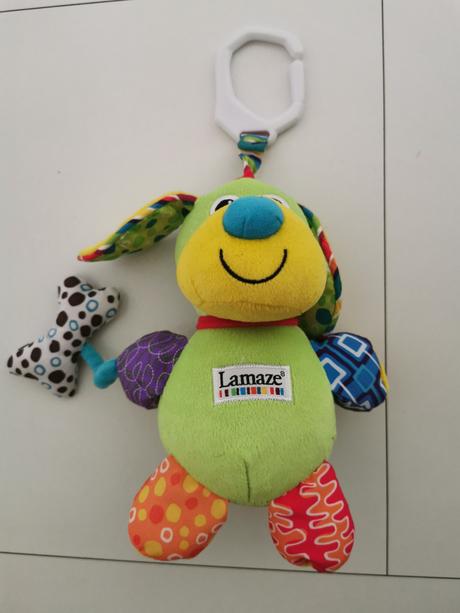 Ineraktivne hracky lamaze,