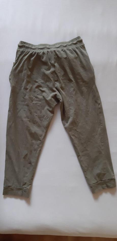 Trojštvrťové khaki nohavice, amisu,s