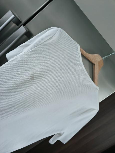 Calvin klein rebrovaný bavlnený top m-l, calvin klein,l / m