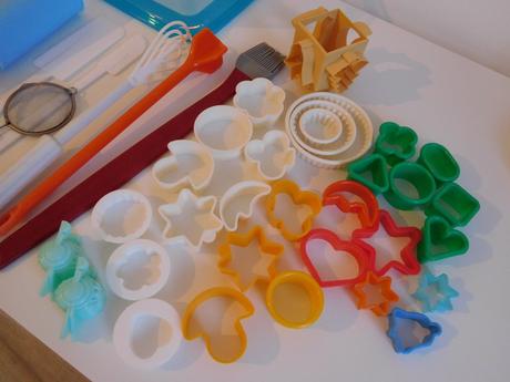 Mlynček na orechy, vykrojovatka na pečivo,, 