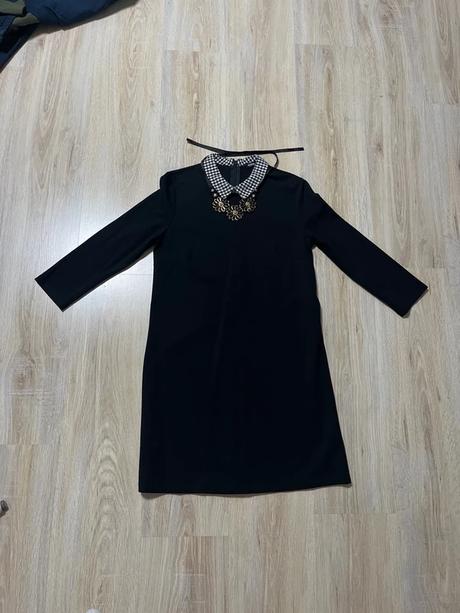 Čierne šaty + náhrdelník, sinsay,m