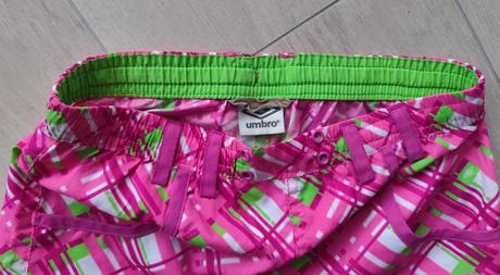Predám dievčenské umbro kraťasy, umbro,116