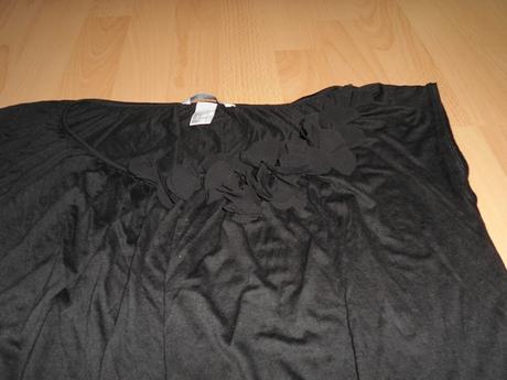 Cierne tricko s kvietkami, h&m,s