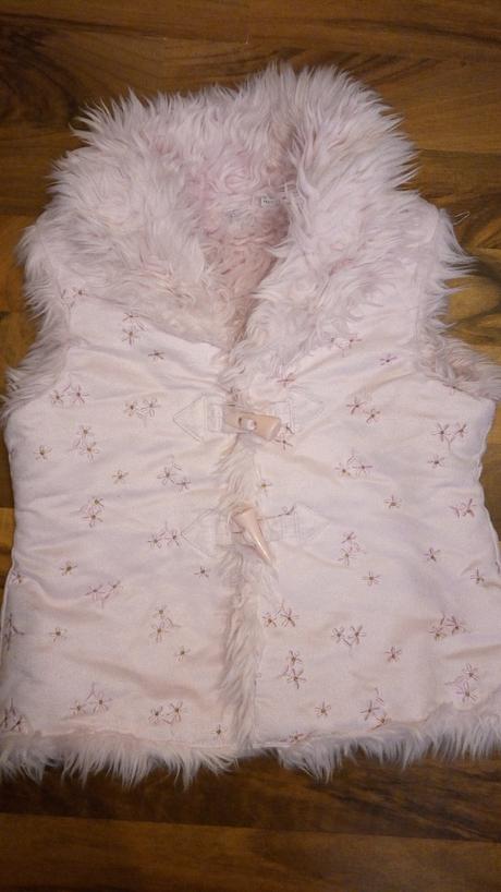 Huňatá vestička, debenhams,98