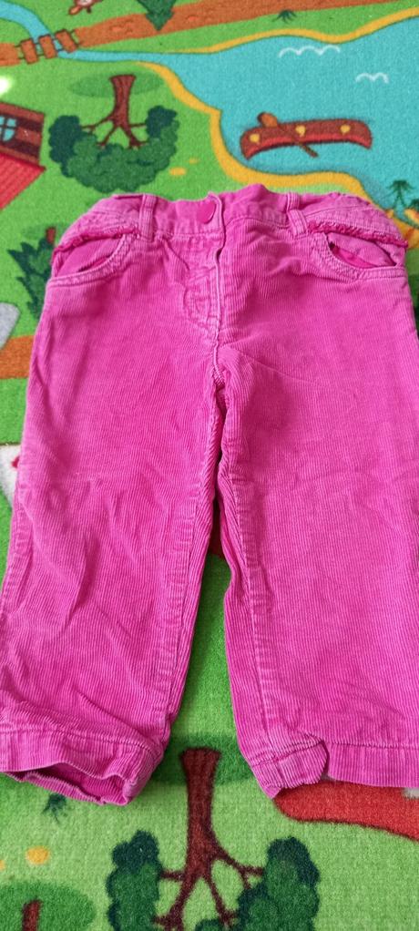 Menčestrove nohavice, baby club,86