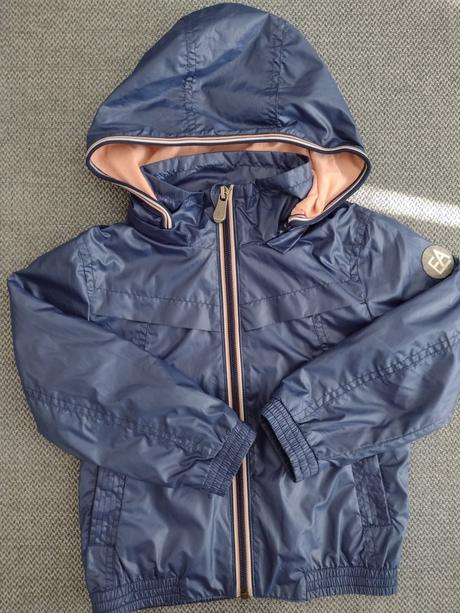 Kvalitná tenká bundička, 98