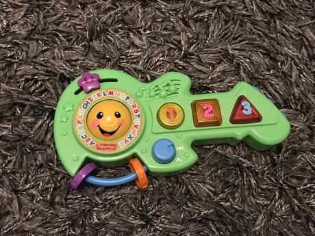 Fisher price spievajuca gitara, 