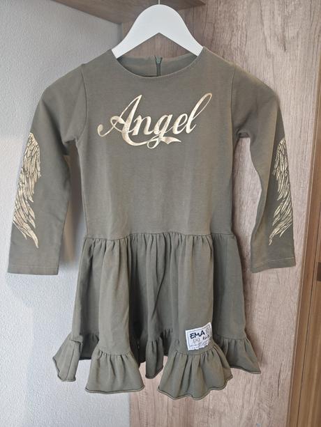 Dievčenské šaty, 128