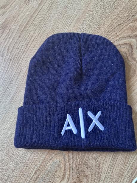 Armani ciapka, armani