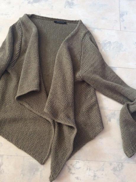 Atypický svetrík bez zapínania, m