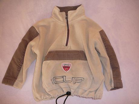 Fisovana mikinka, 98