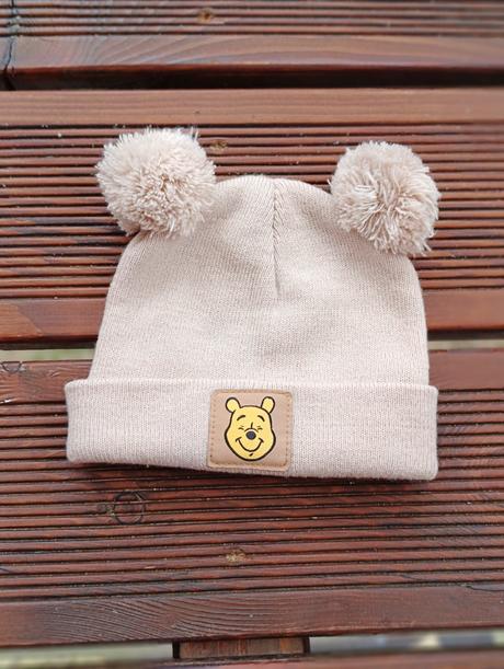 Čiapka s brmbolcekmi, sinsay,74