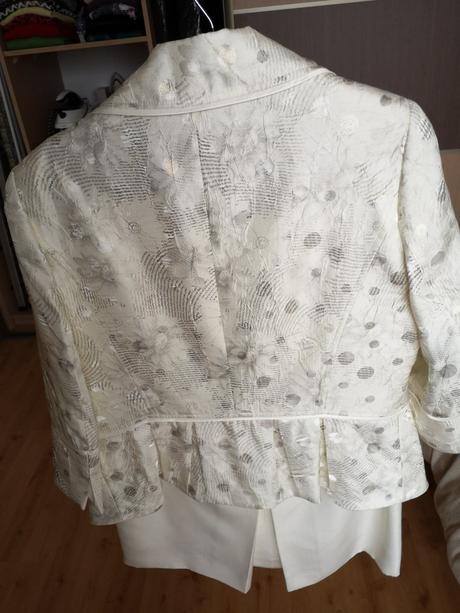 Elegantny letny kostym, 44