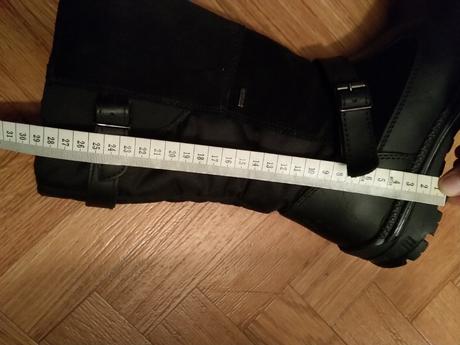 Nepremokavé čižmy, 37