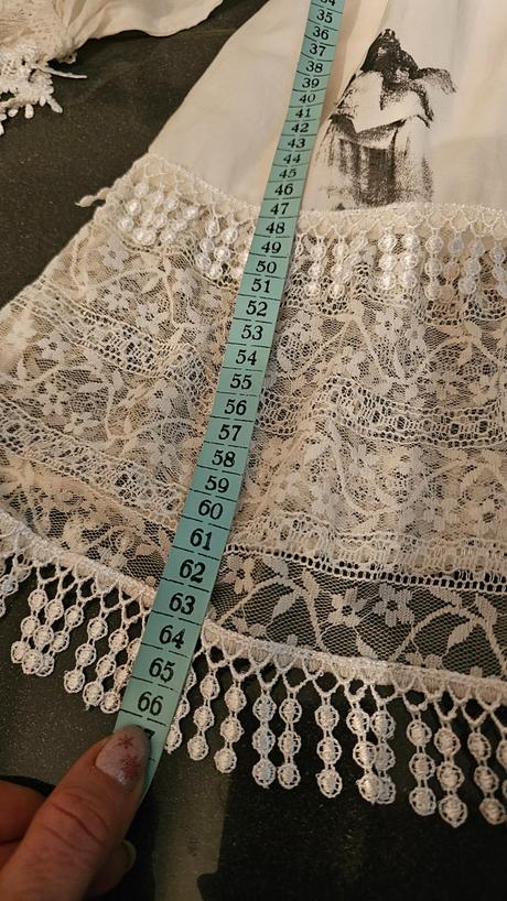 Biele letné šaty s odhalenými ramenami, l