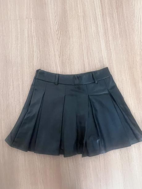 Koženková suknička, zara,152
