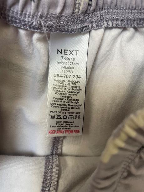 Next pyžamo, next,122