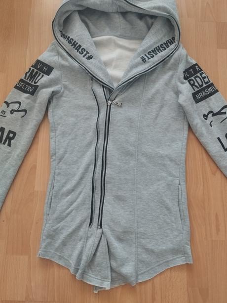 Zaujímavá mikina, 170