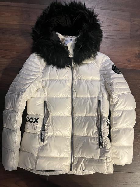 Bunda na zimu nenosena, m