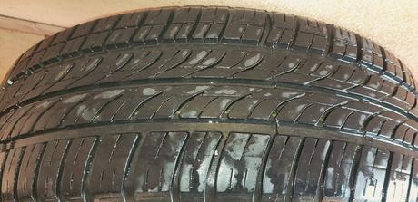 Predám 1ks pneumatiku matador 185/70/r14,