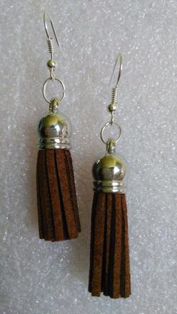 Strapcové náušnice,