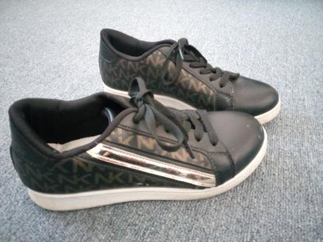 Koženkové tenisky, 37