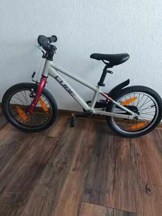 Detský bicykel cube cubie 160., 16