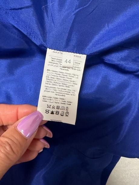 Kráľovský modrý nohavicový kostým zn. gaudi it 44, l / m