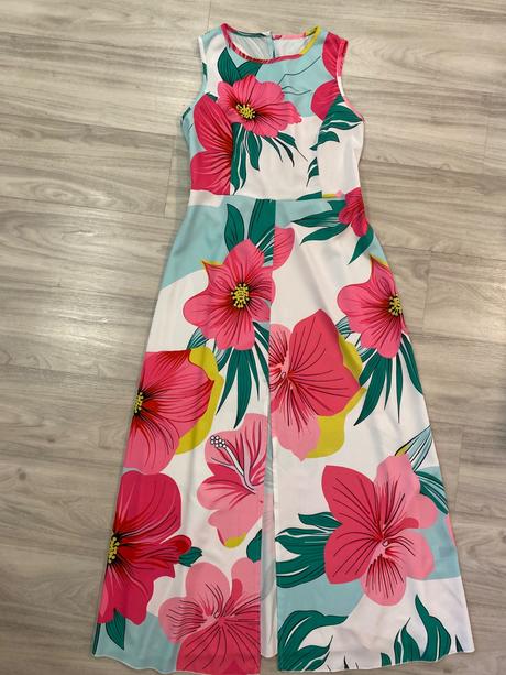 Nádherné šaty s kvetmi, m