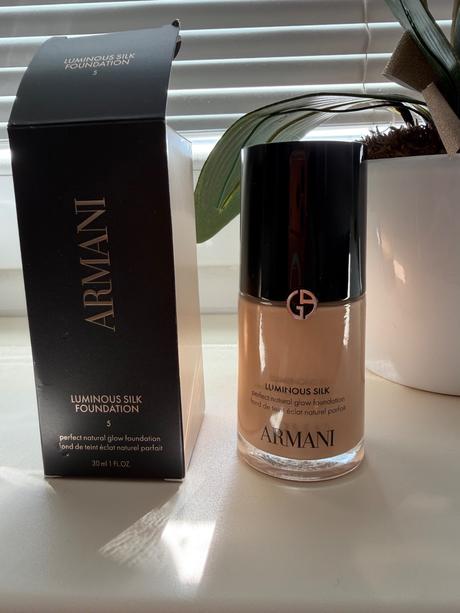 Armani make up new,